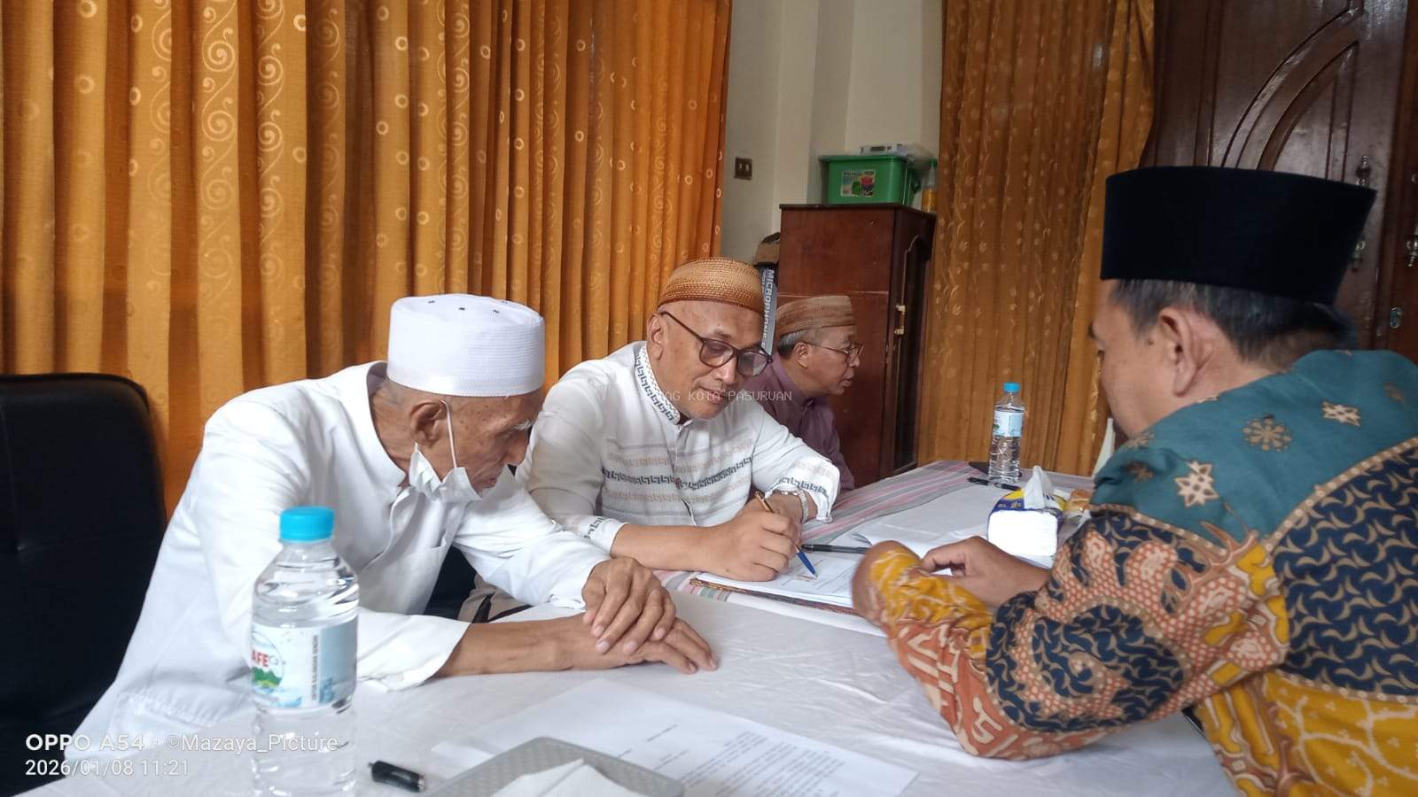 Proses Ikrar Wakaf Ma’had Aly Salafiyah Kebonsari Berlangsung Khidmat