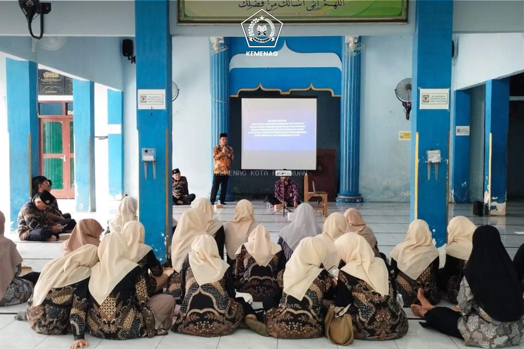 Pembinaan Kepegawaian MTsN Kota Pasuruan Dorong Peningkatan Kompetensi dan Penguatan Wakaf Produktif